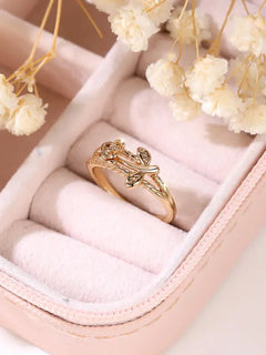 "Women's Vintage Rose Design Promise Ring - Elegant Everyday Jewelry and Ideal Birthday Gift"